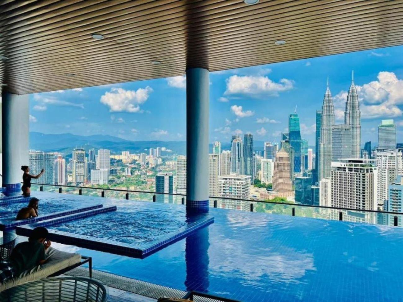 The Luxe Colony Klcc By Sky Pool Apartment Куала Лумпур Екстериор снимка