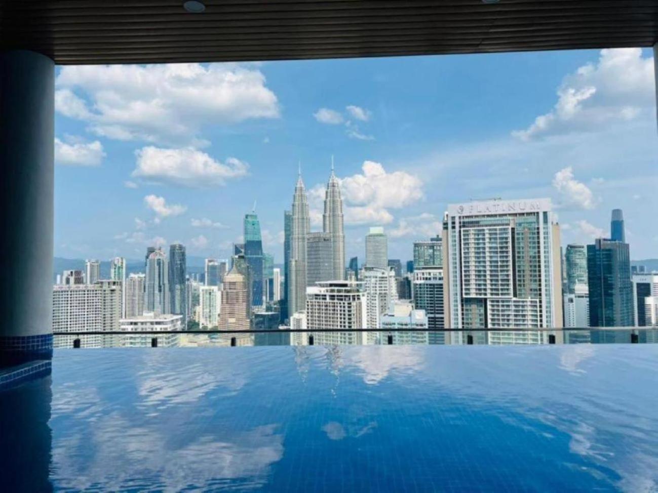 The Luxe Colony Klcc By Sky Pool Apartment Куала Лумпур Екстериор снимка