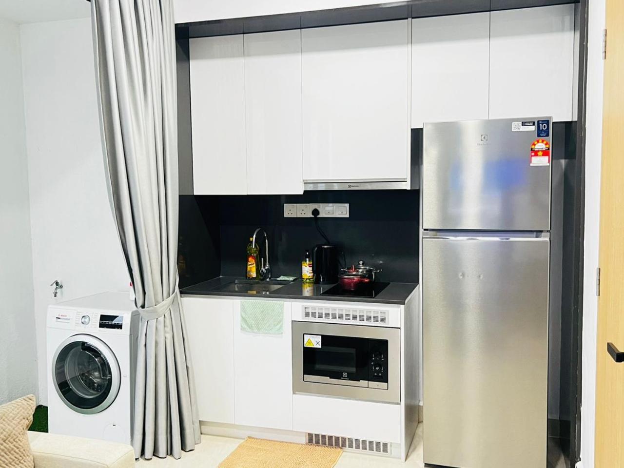The Luxe Colony Klcc By Sky Pool Apartment Куала Лумпур Екстериор снимка