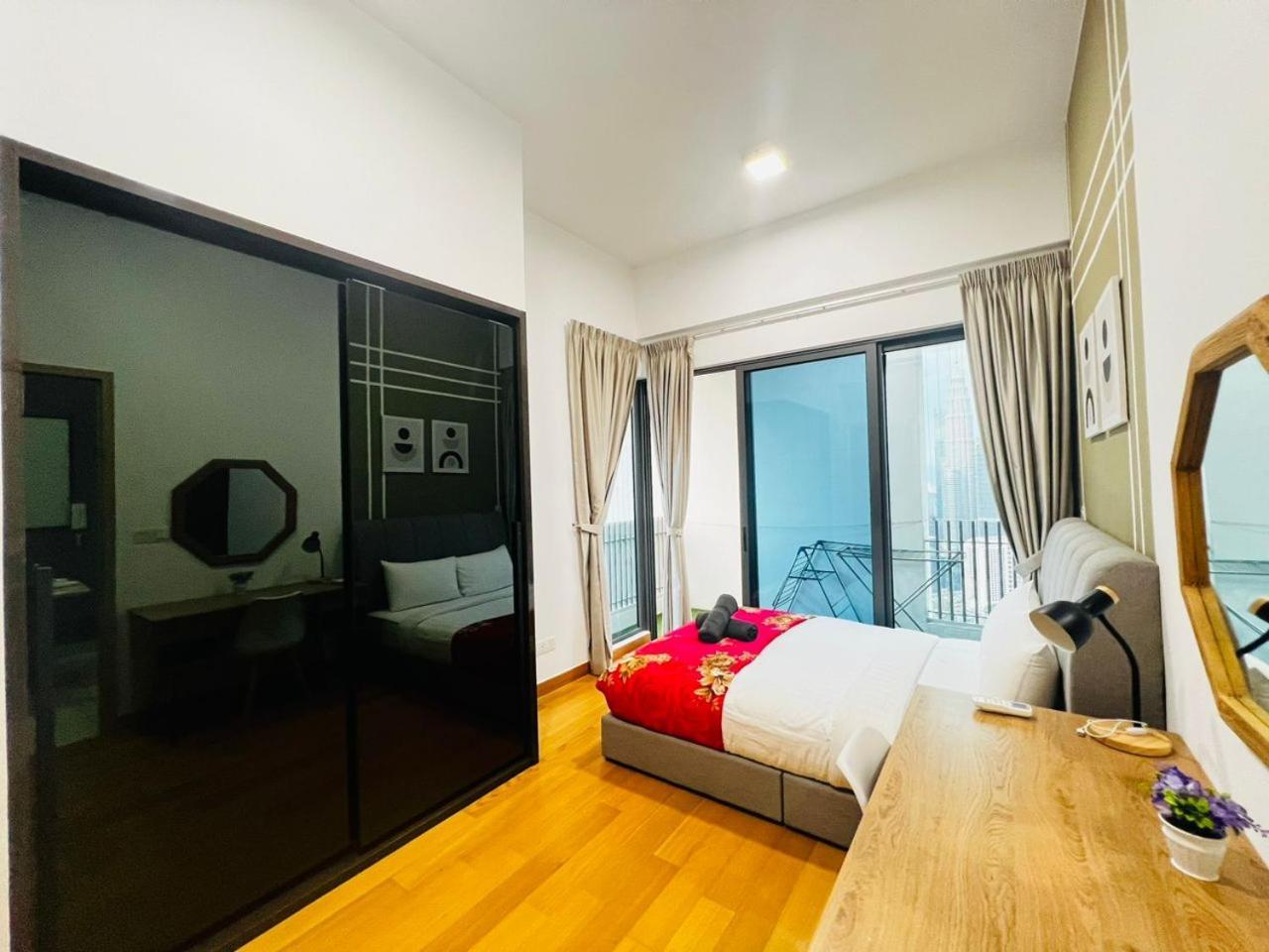 The Luxe Colony Klcc By Sky Pool Apartment Куала Лумпур Екстериор снимка