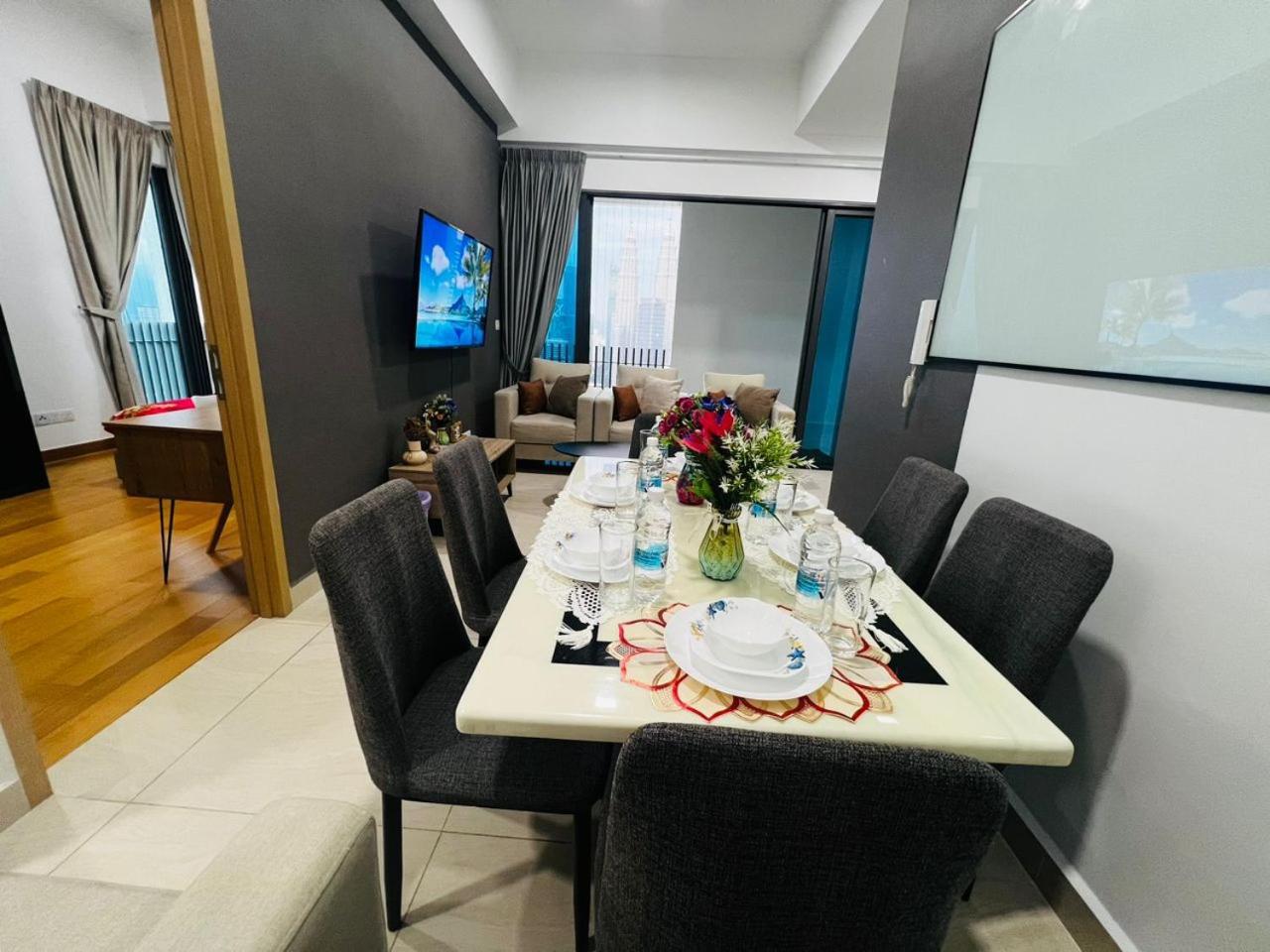 The Luxe Colony Klcc By Sky Pool Apartment Куала Лумпур Екстериор снимка