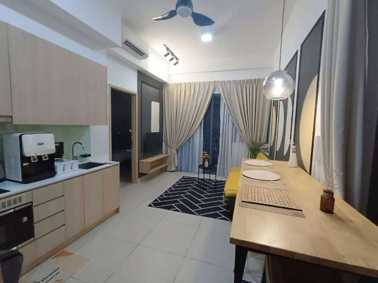 The Luxe Colony Klcc By Sky Pool Apartment Куала Лумпур Екстериор снимка