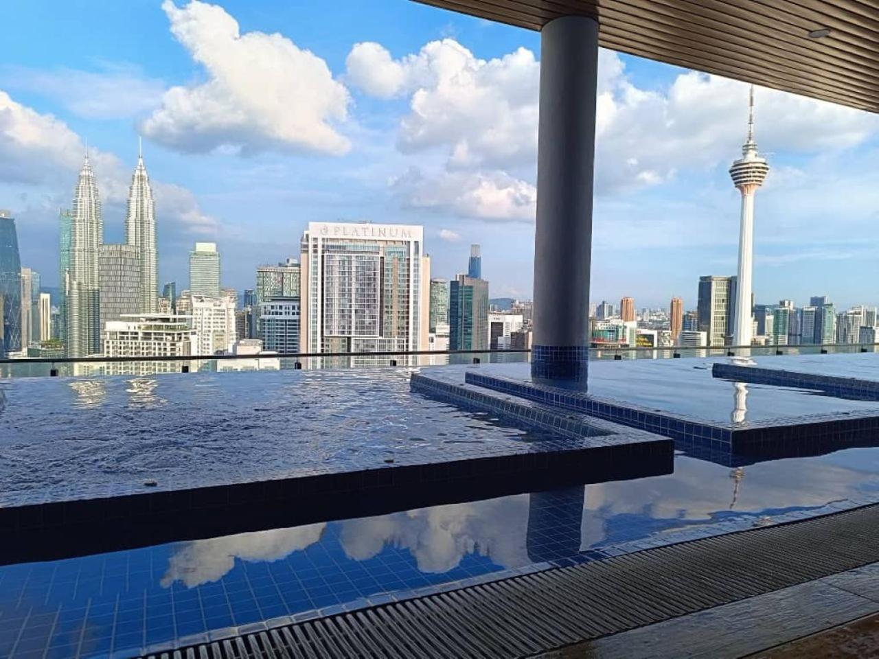 The Luxe Colony Klcc By Sky Pool Apartment Куала Лумпур Екстериор снимка