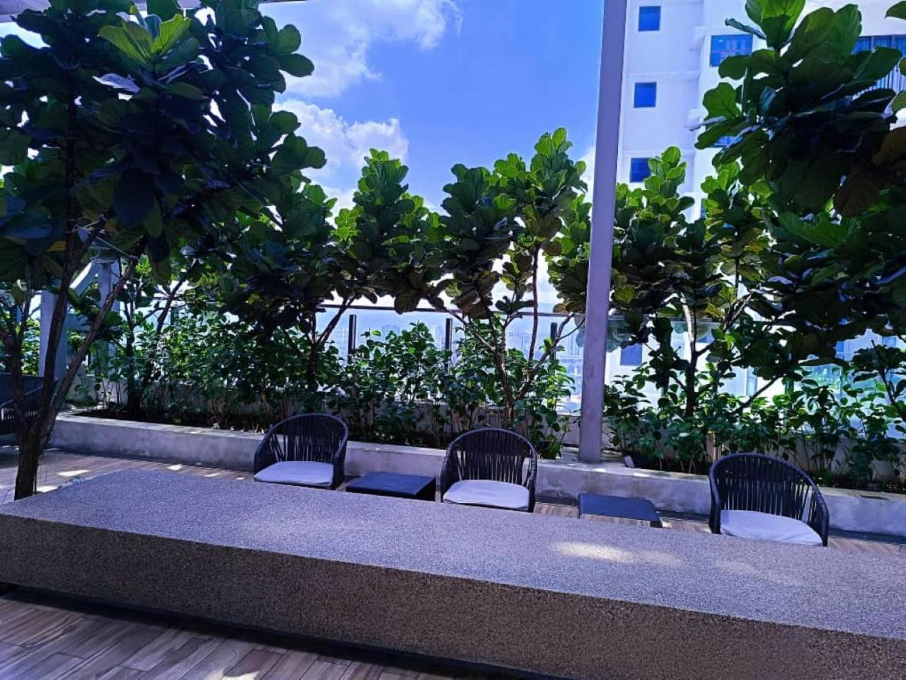 The Luxe Colony Klcc By Sky Pool Apartment Куала Лумпур Екстериор снимка