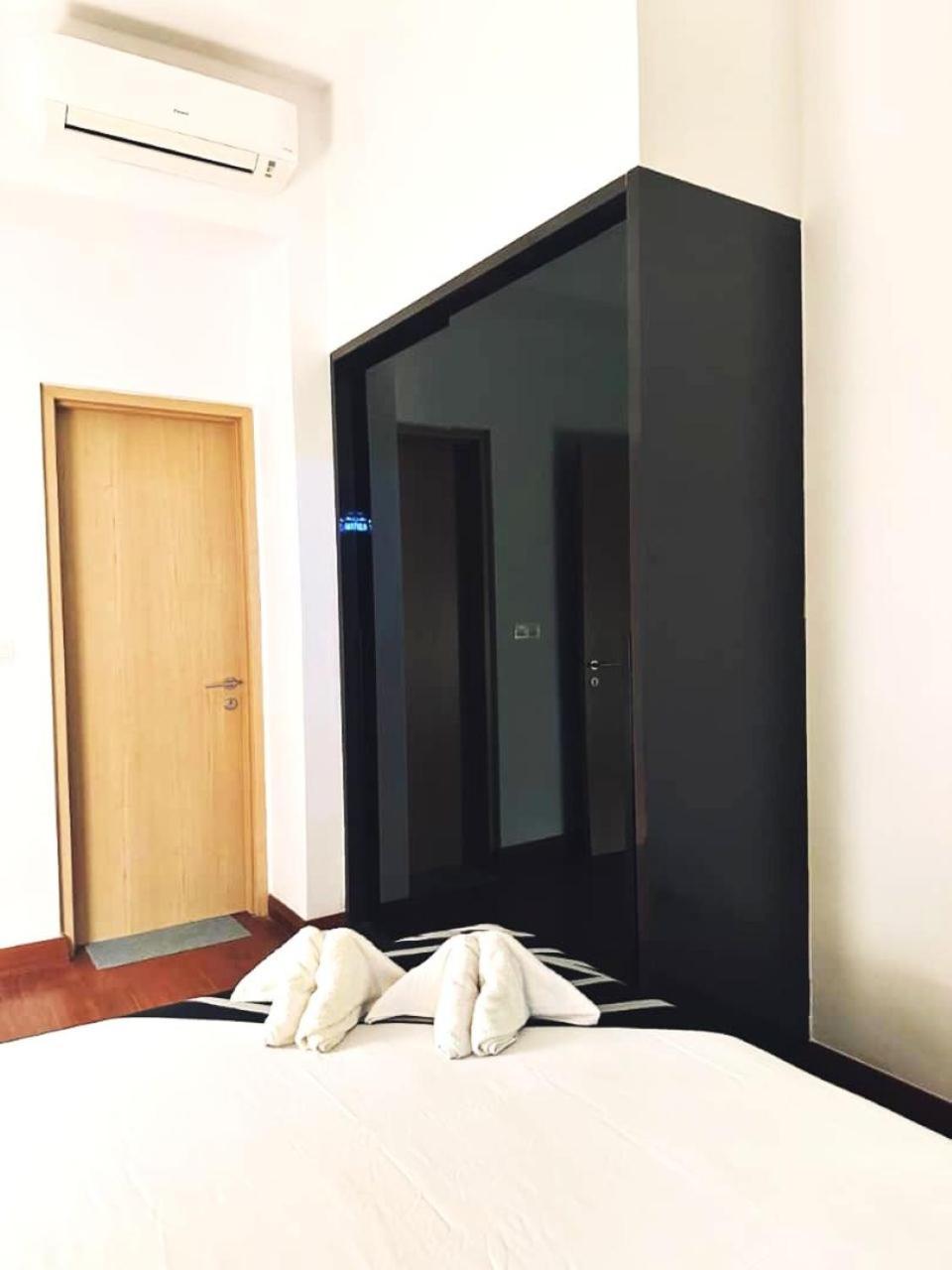 The Luxe Colony Klcc By Sky Pool Apartment Куала Лумпур Екстериор снимка